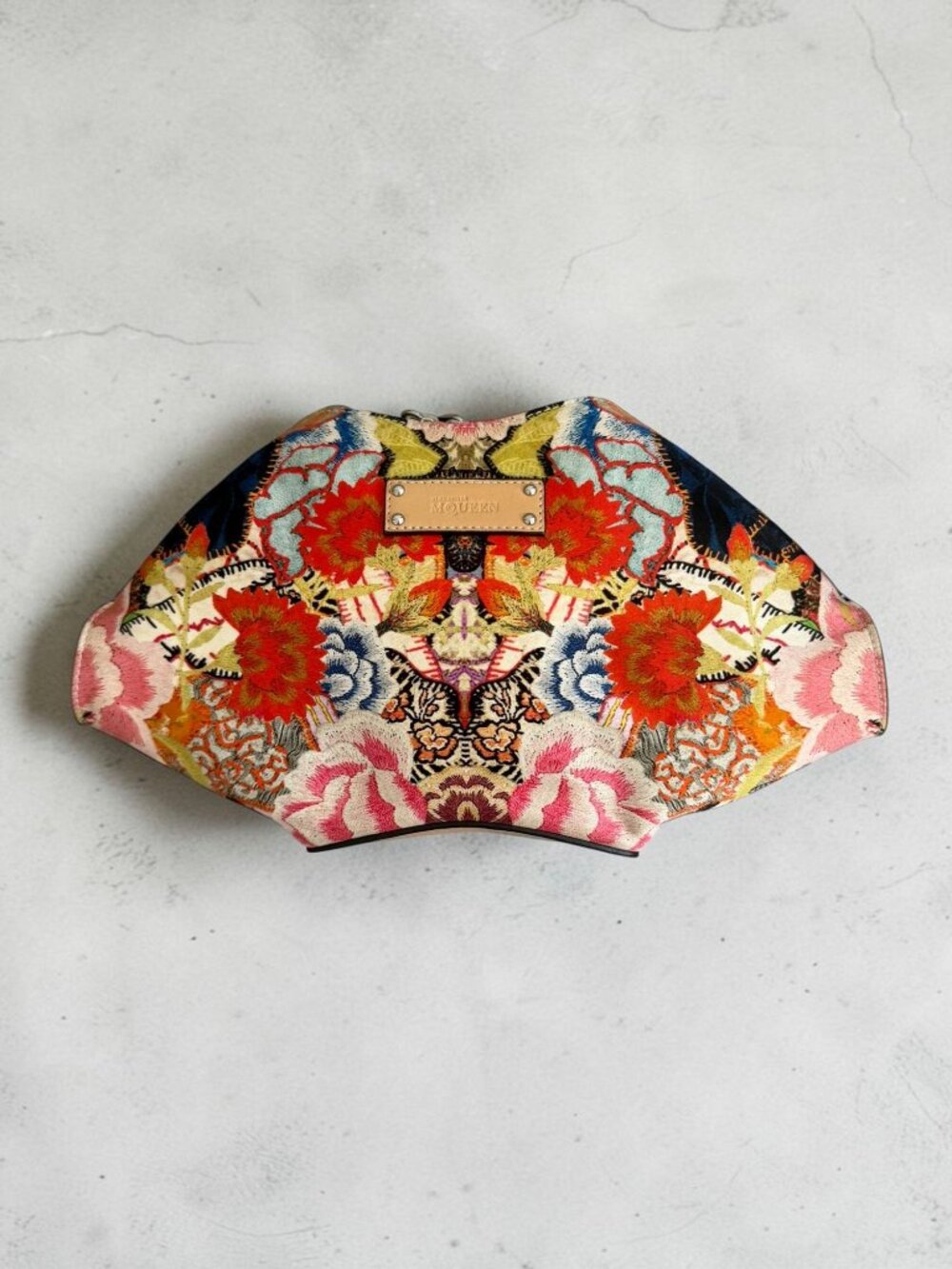 ALEXANDER MCQUEEN De Manta Floral Handbag Zip Clutch